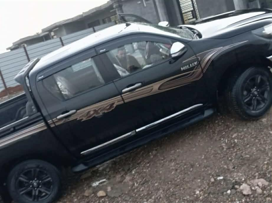 للبيع بيكم هايلوكس فور ويل 2016 كفالة عامه من صبغ والبارد رقم أربيل إنكليزي تحويل مباشر سنويا لل 27 كير عادي السعر 225مكان السياره بغداد التاجي ***********
