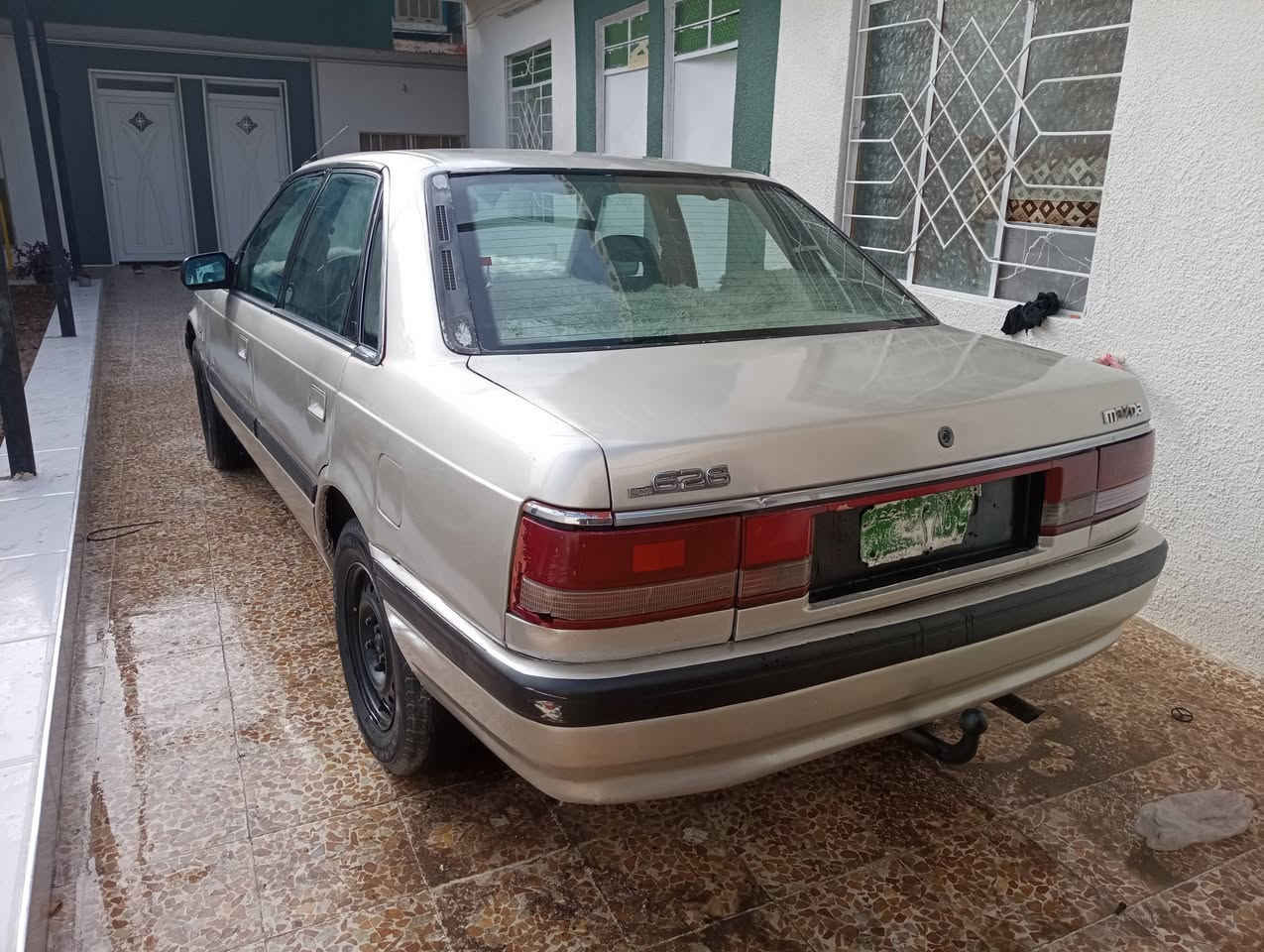 مازدا للبيع الحجم 626 محرك 12 كابريتا ،سيارة مصبوغة عام ،كاربون بانزين ،شرط التحويل .
السعر 20$ 
بيع او مراوس المكان سيارة مواصل
