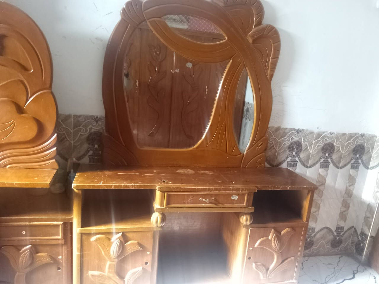 السلام عليكم غرفه البيع صاج نضيفه بدون كشن السعر 700 وبيهه مجال الستفسار *********** مكان دوانيه قضاء الشاميه
