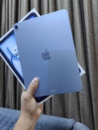 آيباد اير ٧ • معالج M3 • ذاكرة ١٢٨