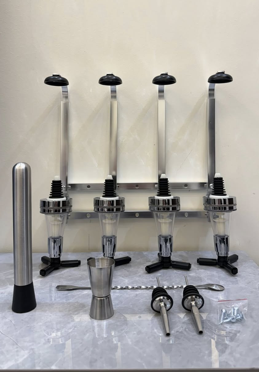 السلام عليكم
متوفر ستاند سيروب عدد4 لجميع انواع السيروبات جديد مع كامل ملحقات الباريستا مع السبون والاوز 
السعر100$
الرقم***********
