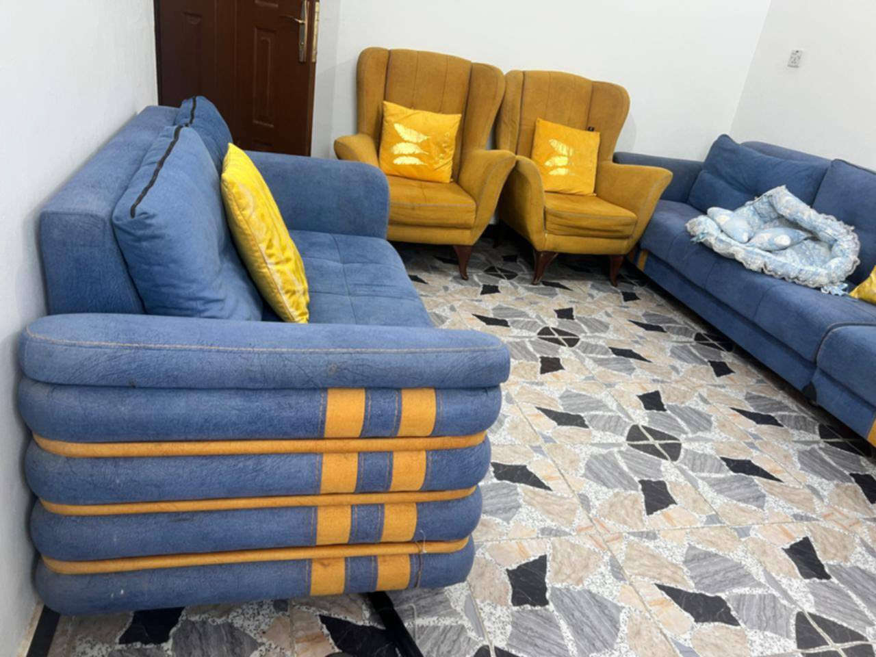 تخم تركي فلاب ينفتح يصير جربايه وادخله مكان خزن عشرة مقاعد نضيف جدا مابي اي كسر السعر 250 مكان حلة شارع 80 مقابل محطة اضواء بابل


**إذا كنت صاحب هذا الإعلان وتريد حذفه لأي سبب، رجاءا أرسل رسالة إلى الدعم الفني**