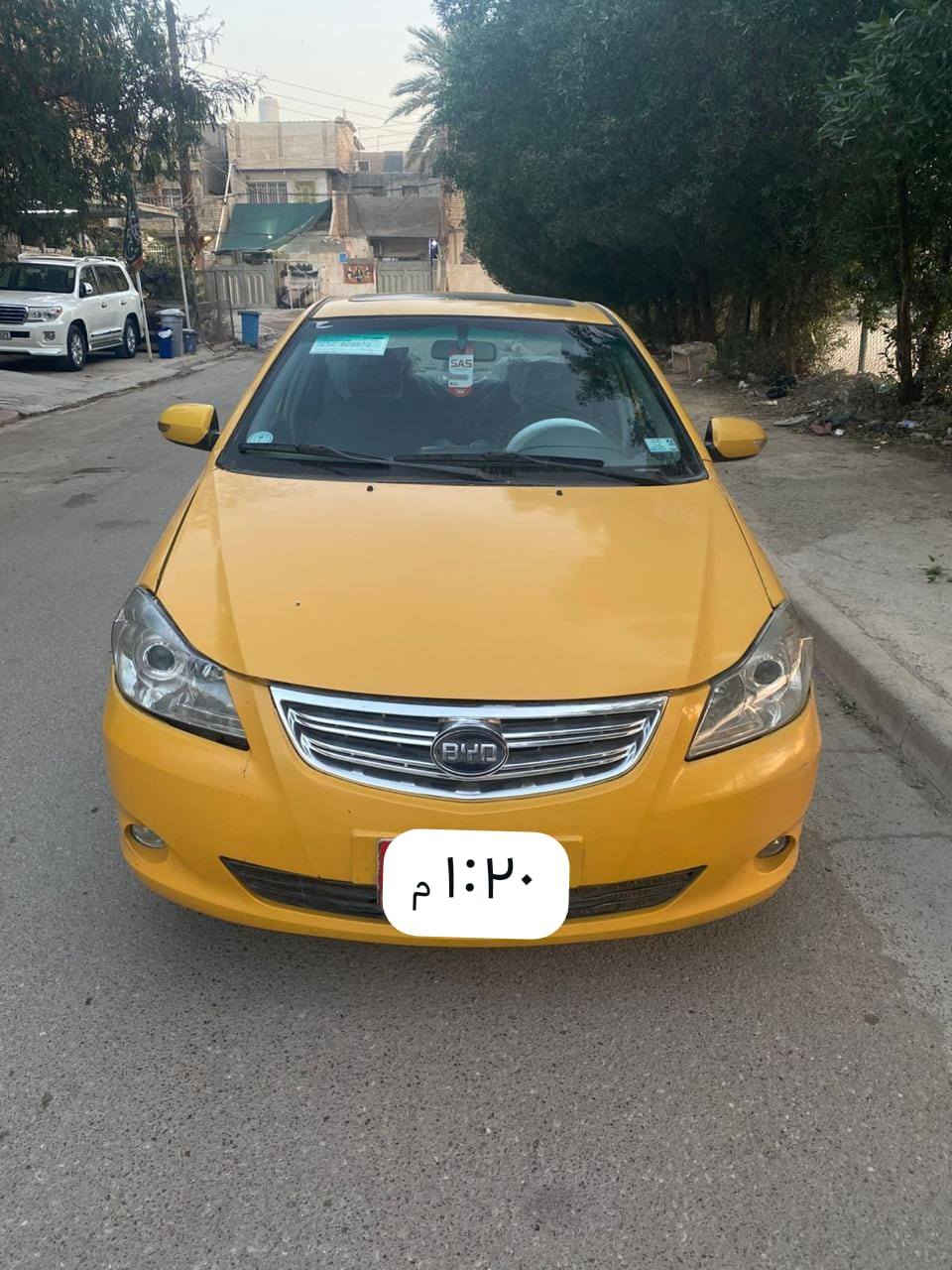 بيوايدي2013للبيع كير ومكينه خير من الله سياره جاهزه من كلشي سعر(45)وبيها مجال سياره احلا من صوره رقم  سياره بغداد  رقمي(***********)
