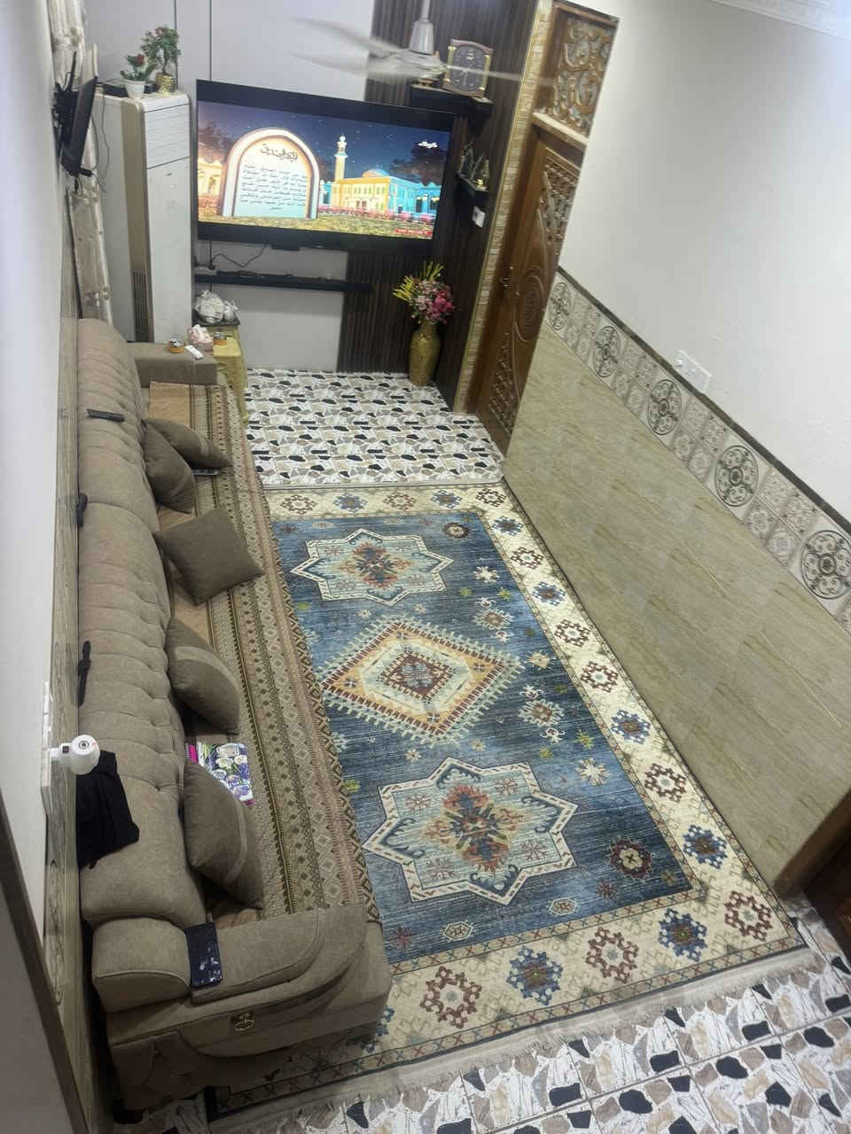 #العرض_مميز

دار سكن طابو صرف مساحه 280 متر طابقين 
5غرف نوم هول مطبخ استقبال مجمعات صحيه 
بناء طابوگ درجه أولى بأشراف هندسي مميز 
كراج سياره خدمات كامله شارع تبليط مجاري 
أرصفه أناره __خط وطني 24ساعه 
موقع ممتاز #دور_الطاقه_ابوغرق _شارع حله كربلاء 
يبعد عن شارع حله كربلاء _50متر 
الدار حر غير مطلوب 
الأستفسار الأتصال 
***********

***********

#الدار_المعموره_للعقار 

ملاحظه // من لديه عقار ويرغب بالبيع مراسلت الصفحه او الاتصال
