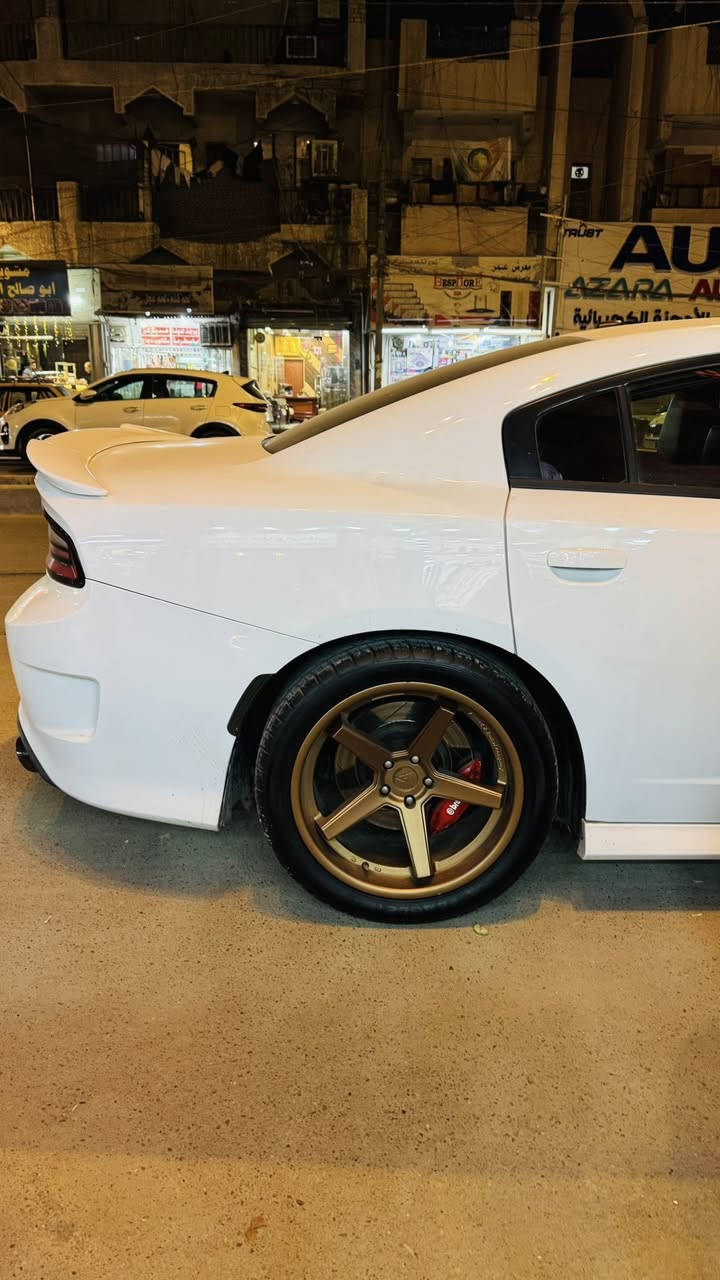 السلام عليكم
جارجر 2015 SRT خليجي فول سلايد ورادار ماشية ٦٦ رقم بغداد مميز بأسمي سياره جاهزه وجديده عليهة هواي غراض … 
سعر مناسب 
للاستفسار اتصال او واتس : ***********
