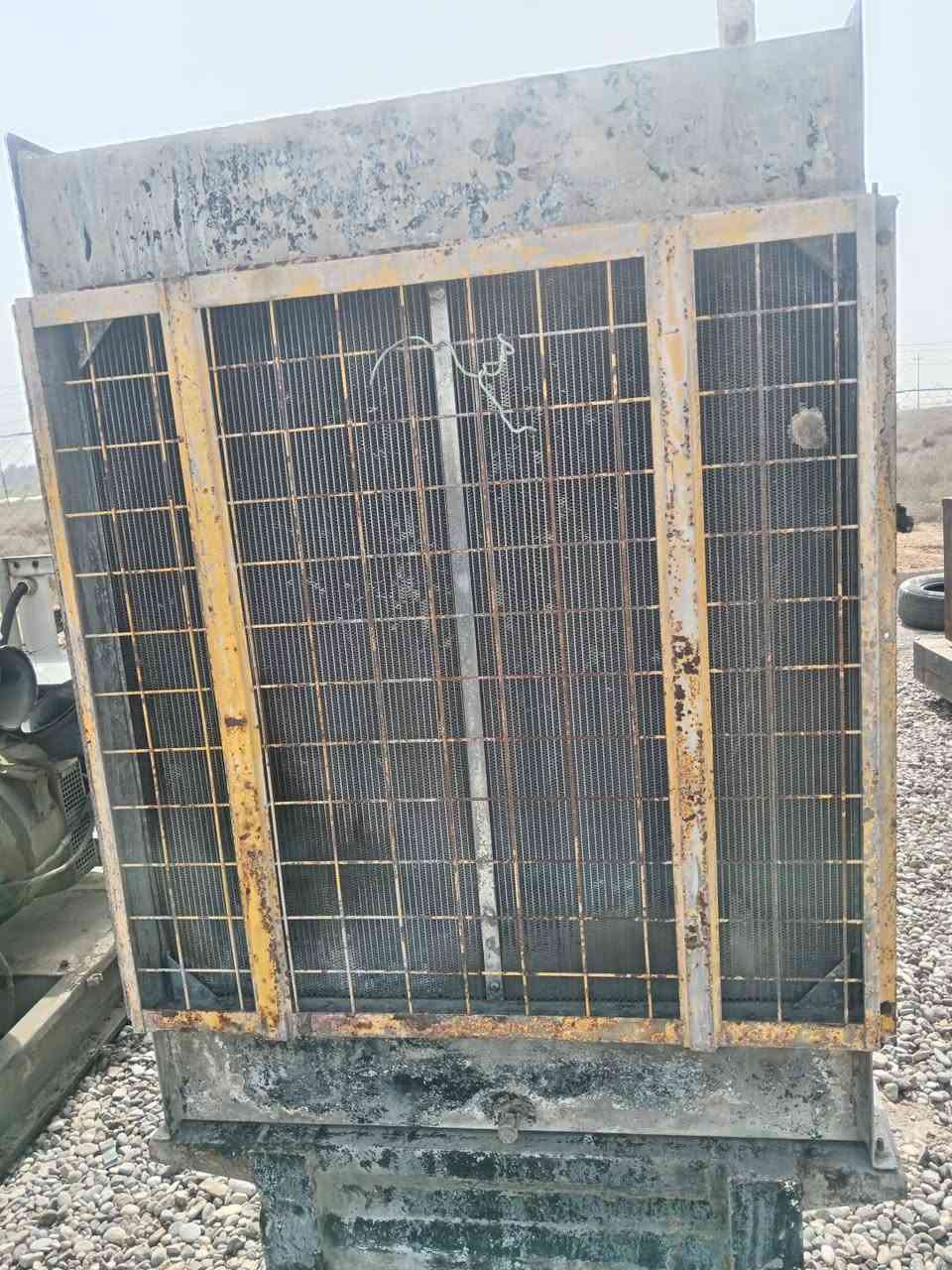 مولد سكانيا 150 كيفي شغال جاهز لا صرف ولا بخار سعر 30 ورقه وبي مجال ديالى ***********
