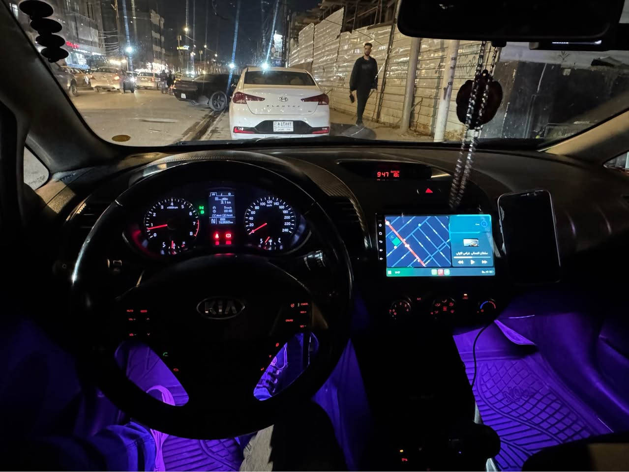 السلام عليكم 
للبيع او مراوس بجالنجر 
سيراتو 2014 خليجي ماشيه 160 الف رقم اربيل الجديد بسمي تحويل مباشر او وكاله السياره على ايدي من الوكاله مالك واحد فقط 
مكينه 1.6 كير 6 نمر نظيفات جدا 
لد امامي خلفي 
لايت عدسه 
شاشه اعطال
شاشه كار بلي واندرويد اوتو وكامره دواره ومسجل البلادي موجود شغال 
ثلاثه وضعيات ستيرن ثكيل ولوسط والخفيف 
مثبت سرعه وتحكم ستيرن كامل 
وحساسات امامي خلفي 
واشاير بلمري ومري شفط اوتو 
تبريد قطعتين تبريد ثلج ❄️ وتدفئه شغاله بدون نقص
تخم تاير جديد وبطاريه جديده وصدر نظيف وفيتبم نظيف وعليها ادامه كامله مغلفه كاعيه جلد 
السعر 125 وبيها مجال للطيبين للاستفسار 
*********** بغداد, العراق
