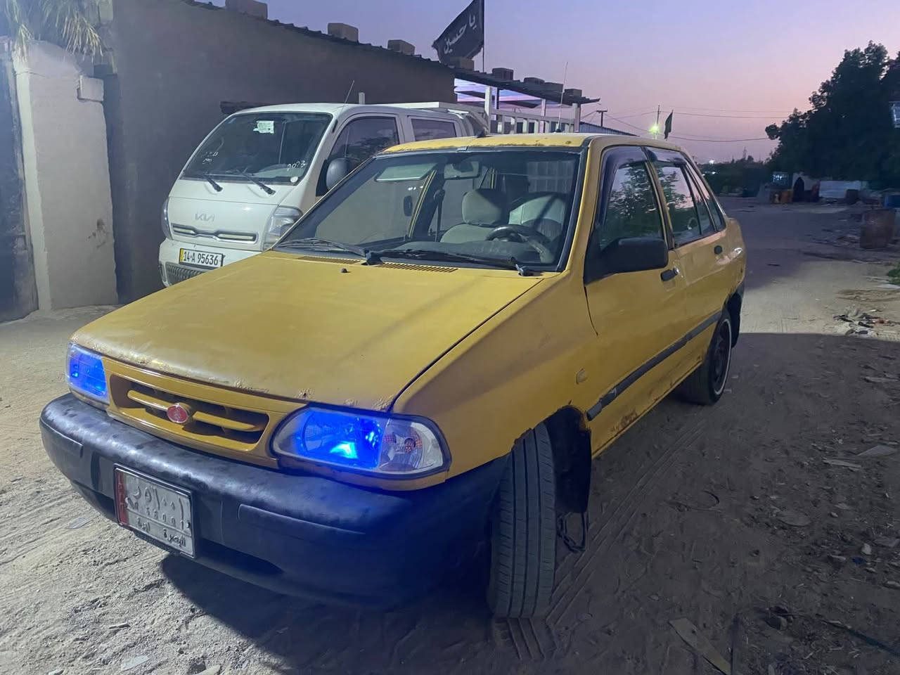 سلام عليكم
سايبه موديل( 14 ) للبيع
( مكينه وكير ) كفاله
بدون ضربه
سنويه بعدها ما منتهيه 
منضومة تبريد ب باكيت 
تبريد ثلج❄️ شرط
كهربأئيات كلها شغاله ماكو شي مايشتغل 
منضومة زنون عالي ناصي 
سنتر لوك اربع بيبان كلها شغاله 
دواخل جدد 
حداديه جديده 
سياره بلاديه وجديده 
راعيها يريد تحويل 
تحويل ثاني يوم 
تخم تايرات توه شادهن 
كيج حماوه وبانزين كلها شغاله
بيها خياس بسيط ب داير مال جاملغات الوره 

السعر ( 21 ) وبيها مجال بسيط 
رقم الهاتف ( *********** )
عنواني ( البصره الزبير الشعيبه )
 الياخذها مايذب عليها ربع
