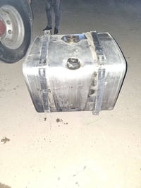 للبيع تانكي كاز 350لتر نضيف مكان بغداد الاتصال 07821158245