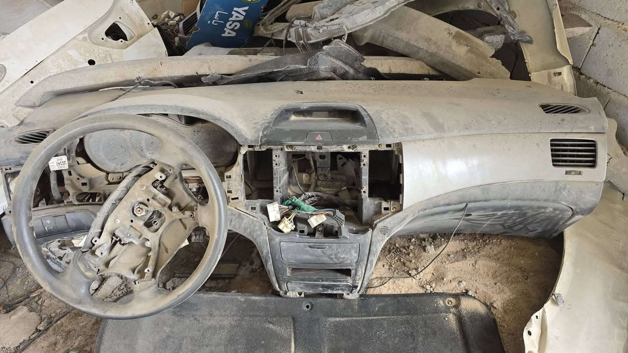 سلام عليكم غراض اوبتيما ٢٠٠٩ كير عادي دشبول كامل 
محرك وكير عادي كير عادي 

قبق جنطة 

حداديه امامي كامل 

كصة امامي لغوده اثنين 
وبعد اهواي بيها غراض ما ذاكرهن

للاستفسار ***********
