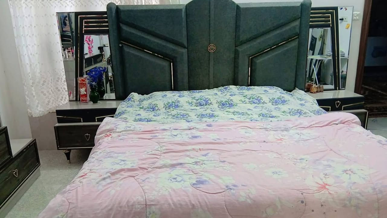 للبيع 
١٠ مقاعد ديوان سعر ٢٧٠ 
٩ قطع غرفه نوم تركي سعر ٩٥٠ 
وبيه مجال ع خاص
فلوجه شهداء 
*********** للاستفسار
