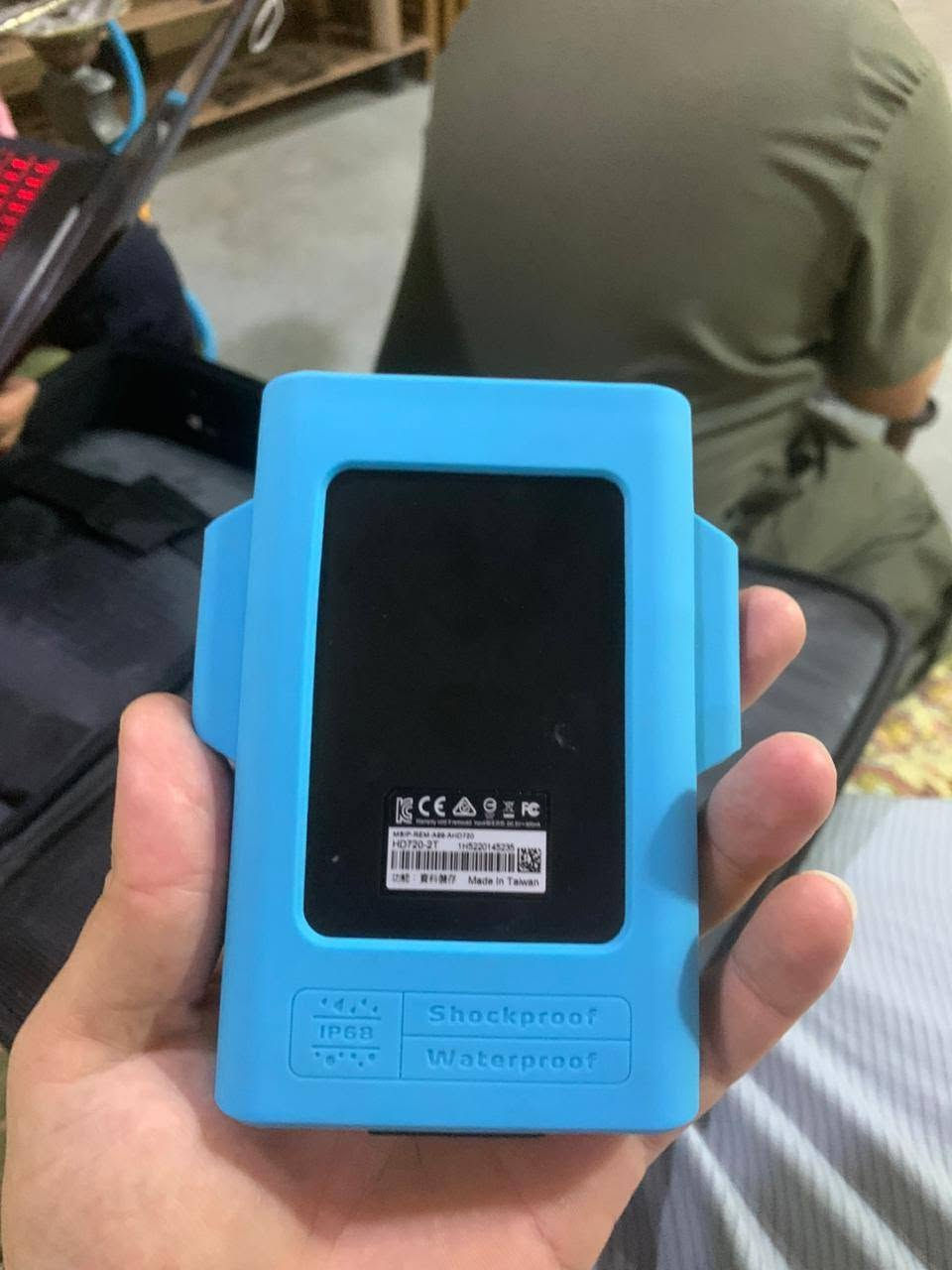 للبيع هارد ديسك خارجي ADATA مقاوم للصدمات والماء (2TB)
السعة: 2 تيرابايت (2TB).
السعر ١٠٠
الجهاز طلعلي بل بظاعه و جديد 
***********
