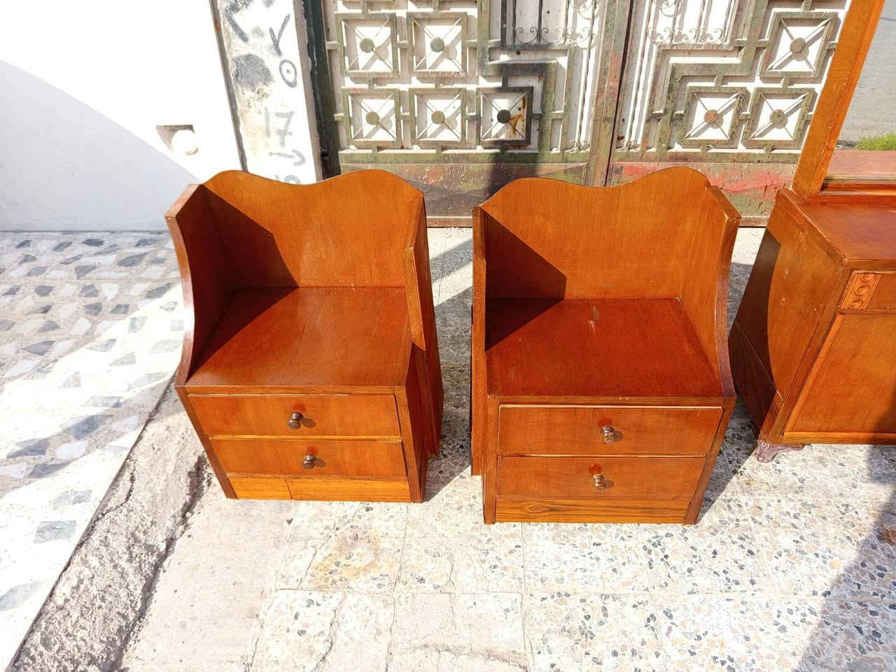 كمداين مجرات عدد ٢ شرط شرط النظافه شغل ثقيل سعرهم اثنينهم ٣٥ الف
***********
