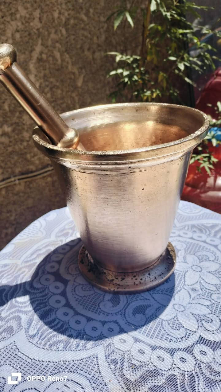 السلام عليكم هاون قديم جدا اني نضفته بيدي القياسات موجوده بصور 
مكاني بغداد الكرخ الي يدور برخيص ليطب ويعلق رجاءآ


**إذا كنت صاحب هذا الإعلان وتريد حذفه لأي سبب، رجاءا أرسل رسالة إلى الدعم الفني**