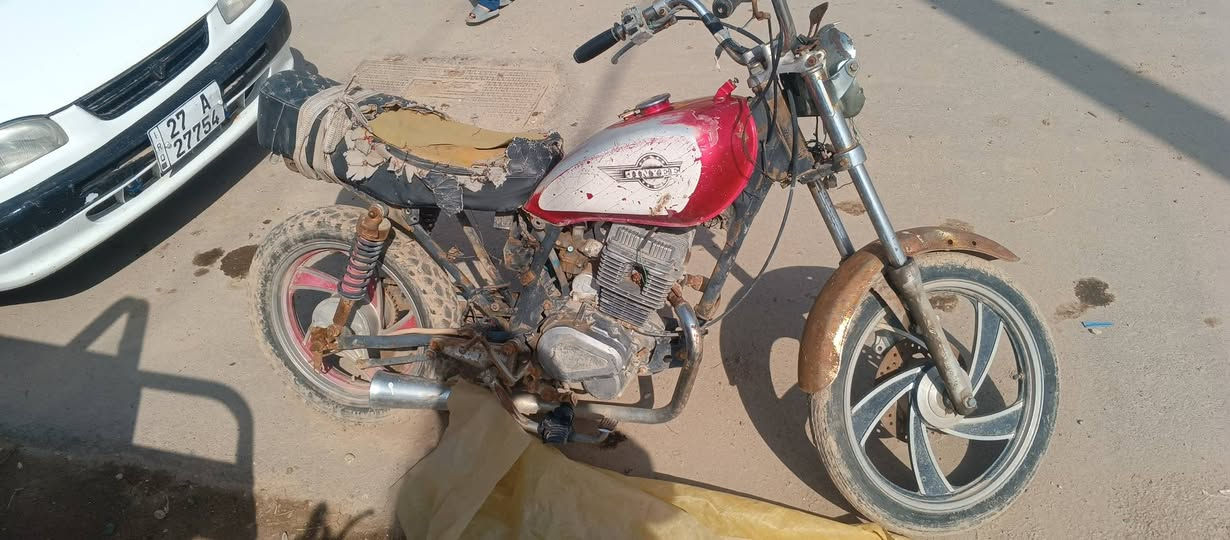 للبيع دراجه جونده نضيفه محرك مامفتوح نقصها تاير خلفي
الحي. ناحيه البشائر الاتصال ***********
