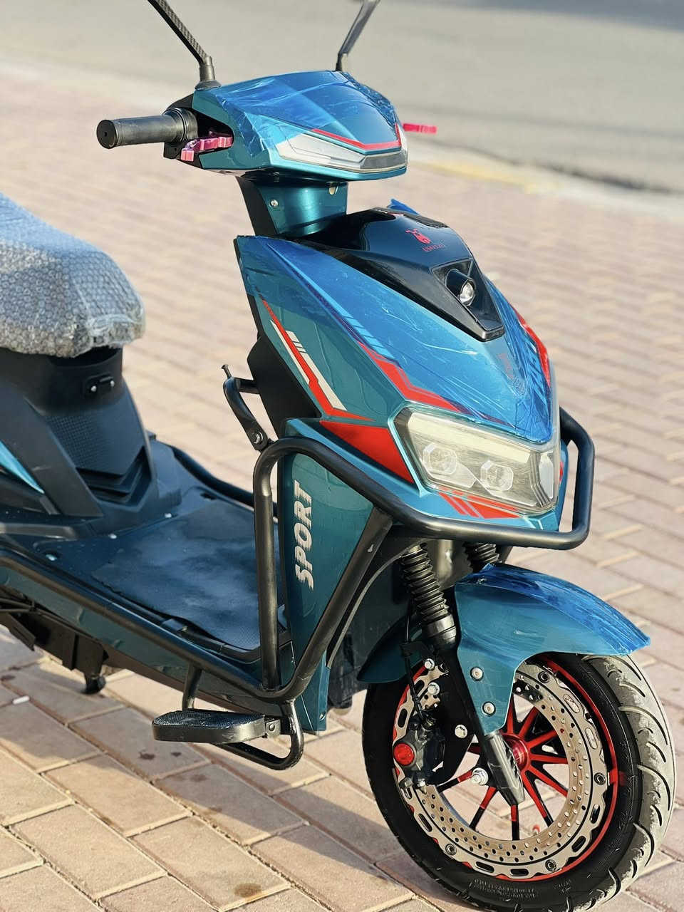 سلام عليكم دارجه شحن للبيع جديد اقل من شهر اخذته من جمعيه ‏كهربائيات كل شغالها ويل حجم 12 
بطاريات فول بشرط للفوجه توصلك 
 مكاني رمادي سعرها 750 بيه مجال سهله


**إذا كنت صاحب هذا الإعلان وتريد حذفه لأي سبب، رجاءا أرسل رسالة إلى الدعم الفني**