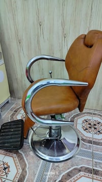 كرسي حلاقة • صالون