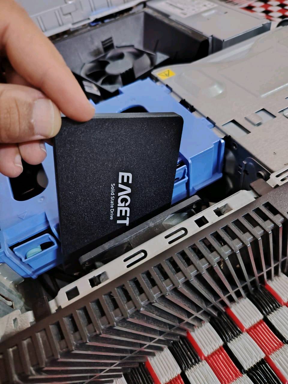 Pc عمليه للبيع شغاله فول للاعمال المكتبيه والالعاب الخفيفه عن تجربه
المواصفات
Cpu : Core i3 2th
Gpu :intel hd graphics 2000 مدمج
Gpu : gforce 8400 gs خارجي
Ram : 4gb 1333 Mghz
Ssd :480 GB EAGET
Hdd :500GB
تجي وياهة قطعة wifi مع قرص التعريف الخاص بي + جويستك XBOX مع الدنكل الخاص بي تشتغل عله xbox s و x و pc + سماعات خارجيه ثلاثيه لل pc  +  كرت شاشه خارجي مذكور في وصف ال pc
السعر 100 الف وبي مجال للطيبين للي يرضيك ويرضيني مكاني كربلاء طويريج 