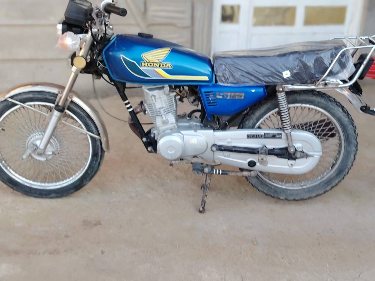 السلام عليكم 
دراجه ارشا للبيع 
موديل 2020
دراجه نضيفه ومكفوله كهربائيات
وشاصي اوراق  أصوليه 
للاستفسار الاتصال اوخاص
على الرقم ***********
