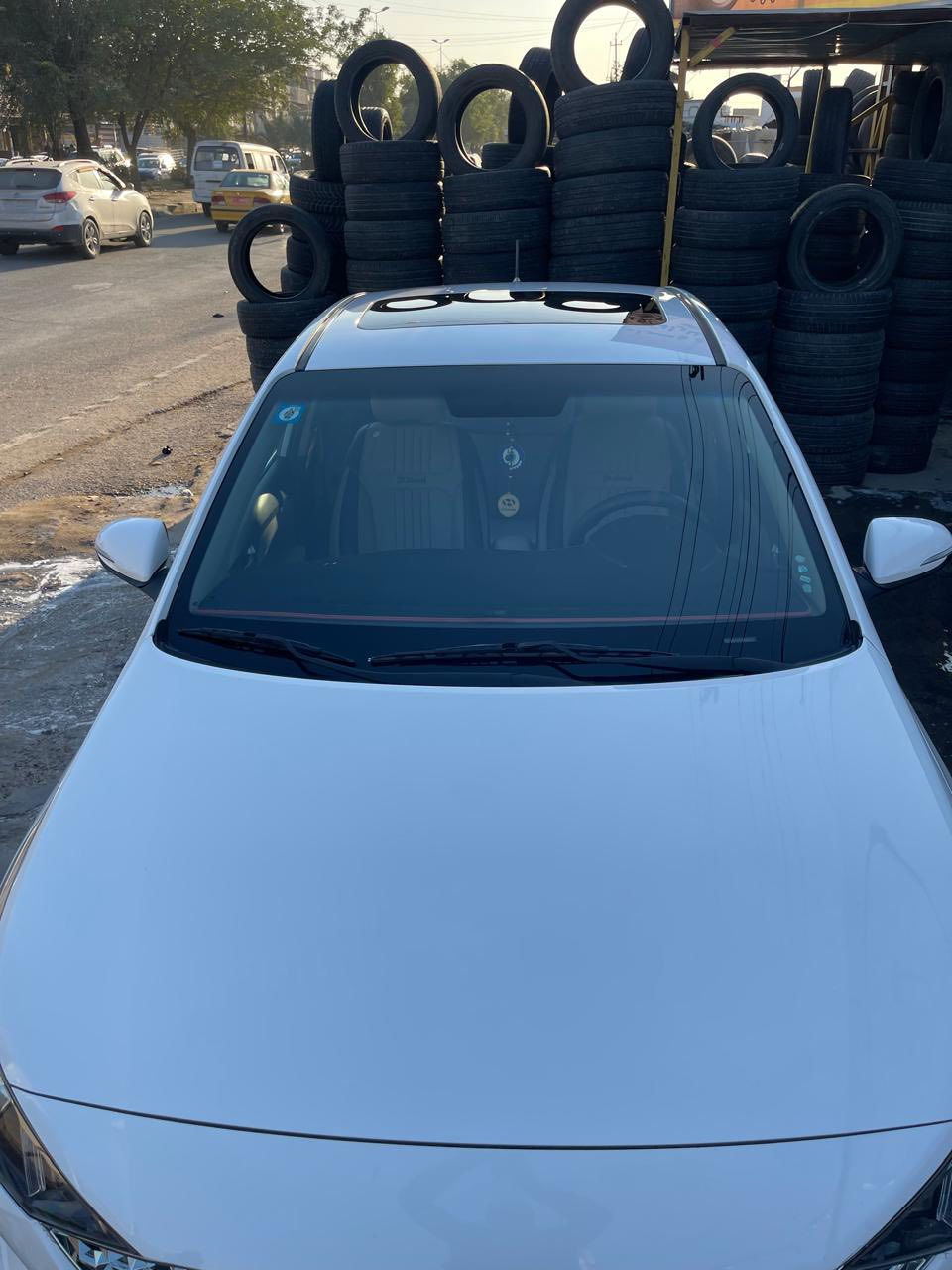 السلام عليكم
اكسنت خليجي لون ابيض موديل 2022 للبيع

مواصفات الشركه العامه شاشه كاربلي 5 ويل كب حساس خلفي فتحه سقف كشنات جلد مكينه 1600 مكينه كير مكفولات دوش بيها بارد بخشم الجاملغ فقط ماشيه 78 الف رقم بغداد الدولي بأسمي تحويل مباشر السعر 137 وبيها مجال بسيط للاستفسار اتصل ع الرقم ***********
