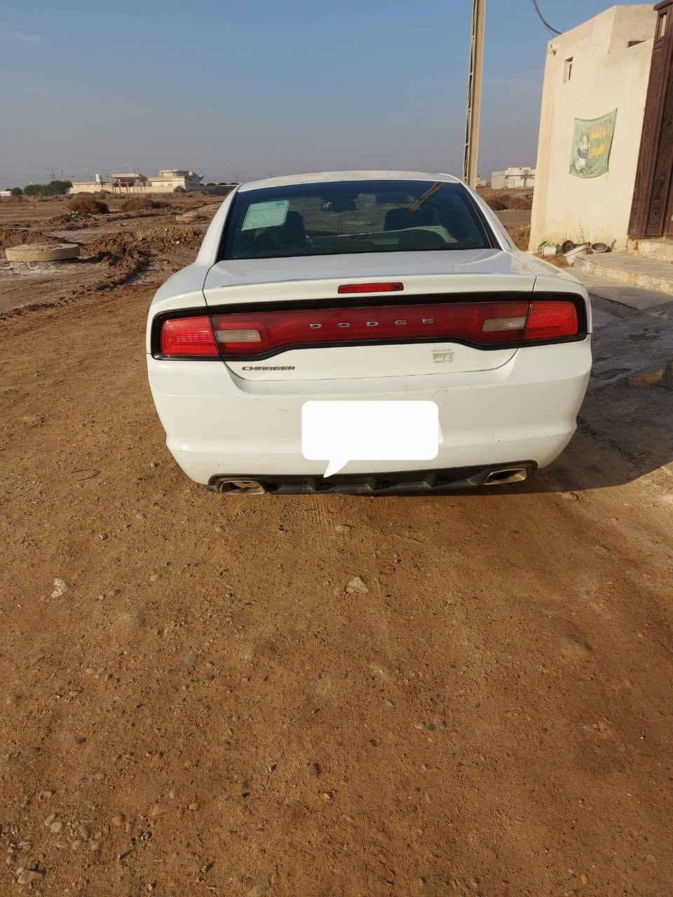 سلام عليكم موديل 2012 للبيع السونار مرفق وي الصور باقي التفاصيل اكثر اتصل وتدلل ***********
