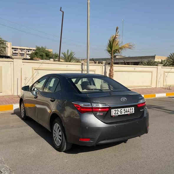 السلام عليكم 
كورلا 2017 خليجي رقم مميز سياره بيها اربع قطع صبغ بدون دواخل رقم اربيل سنويه وفحص وهزه كلها جديده وسياره باسمنه  تحكمات استيرن محرك 1600 مكان سياره بغداد مجمع نجمه بغداد 
رقم الهاتف *********** 
سعر المطلوب 132 وبيها مجال بغداد
