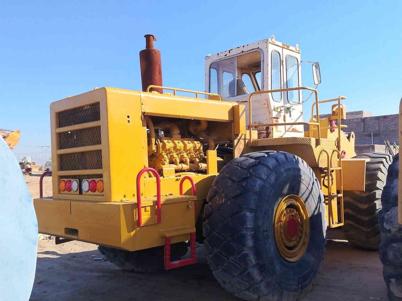 السلام عليكم شفلات للبيع حجم ٩٥ عدد ٢ مديل ٨٧ جاهزات للعمل مابيهن اي نقص الاستفسار اتصل على الهاتف*********** السعر الواحد 170ورقه وبي مجال
