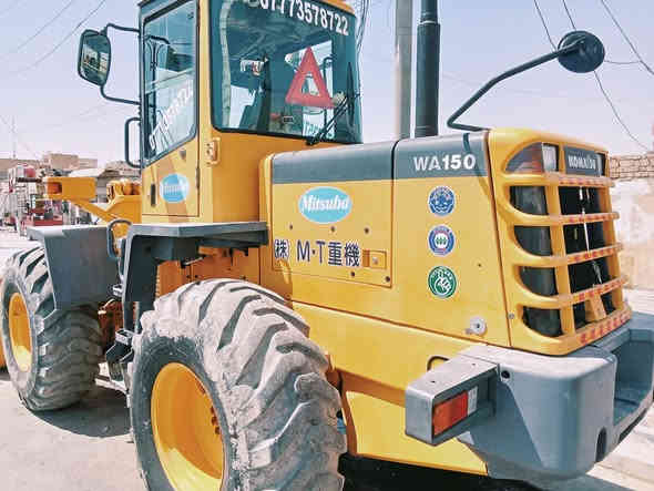 للبيع شفل كوماتسو حجم 150 دخول جديد مُرقم بصرة موديل 2011 مكينة 6 سلندر سوبر السوداء مُحسن گير ميكانيكي شفل تبريد جاهز الشفل من الثگالة للكيلة كله جديد شفل جديد هاتف (***********)
