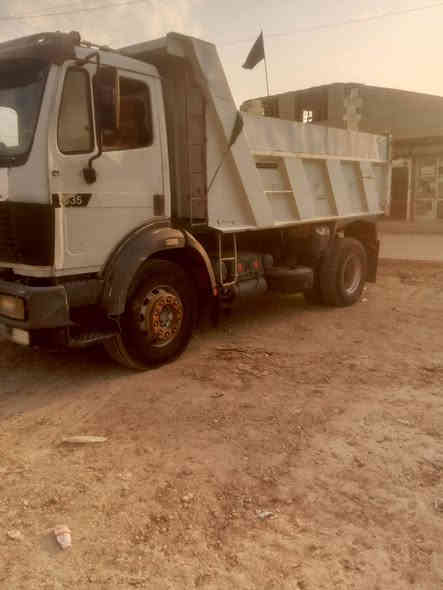 السلام عليكم سياره لبي 
ه موديل 90 اللون ابيض رقم جديد السياره حلوه وخير من الله السعر 170 مكان السياره بغداد الشعله تجي وتشوف جير 6 ماكينه 6 خير من ***********
