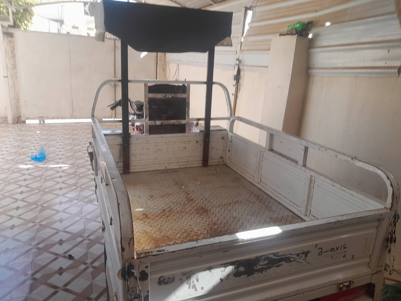 يالله سلام عليكم عندي ستوتة ام الطير
مكينة خير من الله. مديل 22 اوراق 5 جنوبي شاصي كفالة عامة 
لا خياص. ولا لحيم كهربيات كلة شغالة مكاني ديالي شهربان 
السعر 1450 بهة مجال


**إذا كنت صاحب هذا الإعلان وتريد حذفه لأي سبب، رجاءا أرسل رسالة إلى الدعم الفني**