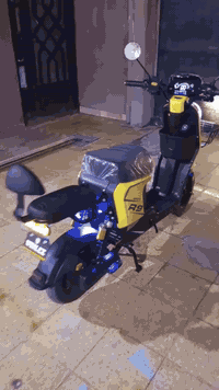 السلام عليكم دراجه شحن للبيع موديل 2026 
دراجه ما نقص هايشه بطارياتها خمسه مستعمله شهر 
سعر 500 🔒 اتصال واتساب ***********📞
