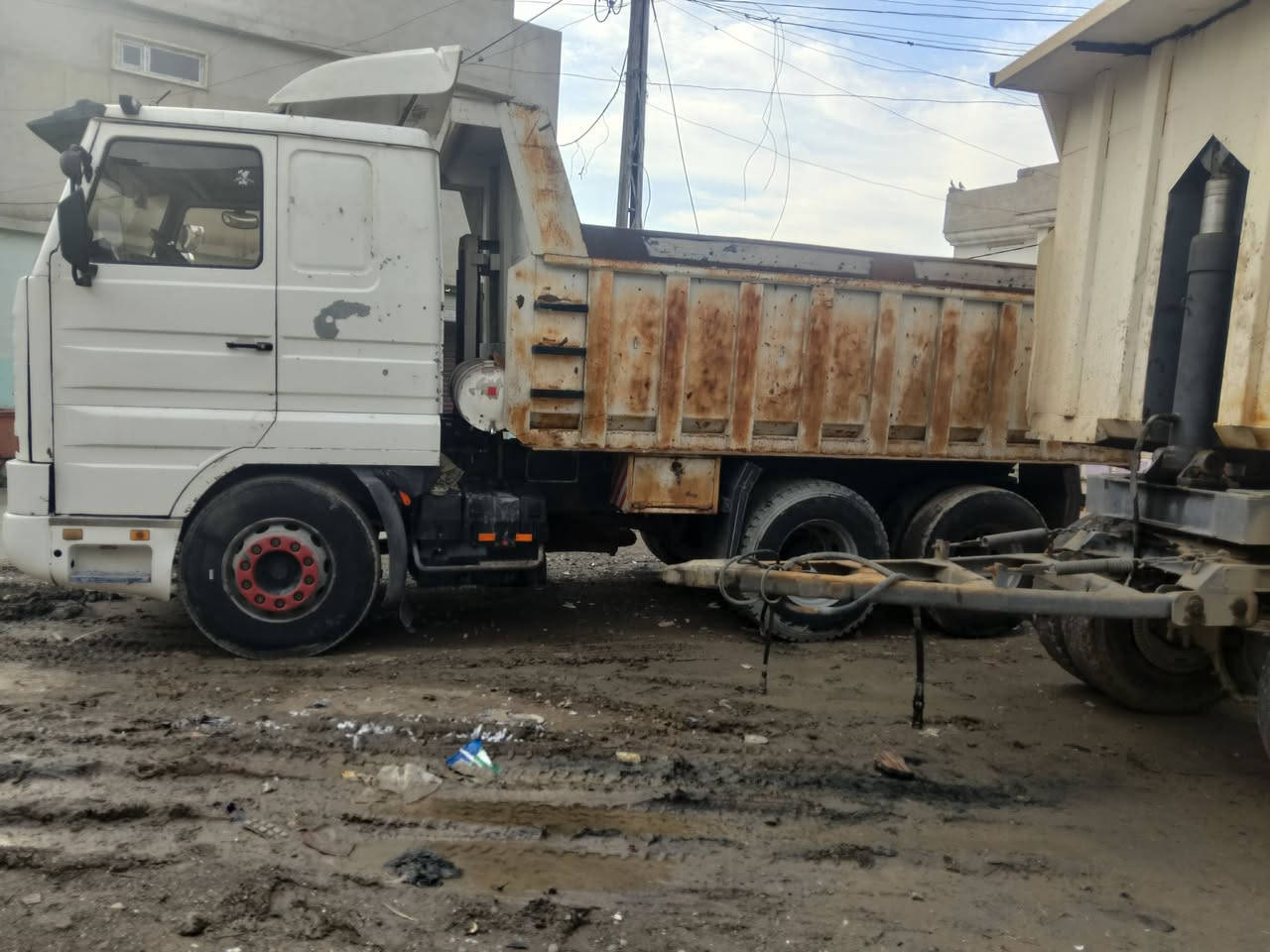 السلام عليكم للبيع سكاني قاطره مقطوره اي استفسار الرقم واتساب ***********
