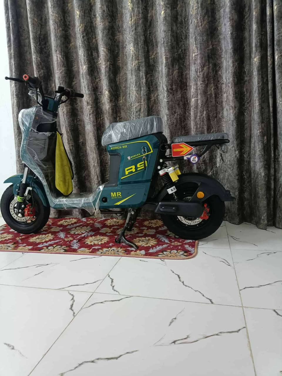 السلام عليكم دراجة R9للبيع الدراجة نضيفة وحلوة موديل 23 وهاي الصور كدامكم السعر مال  الدراجة 425 وبيها مجال هواي واي استفسار خاص مفتوح


**إذا كنت صاحب هذا الإعلان وتريد حذفه لأي سبب، رجاءا أرسل رسالة إلى الدعم الفني**