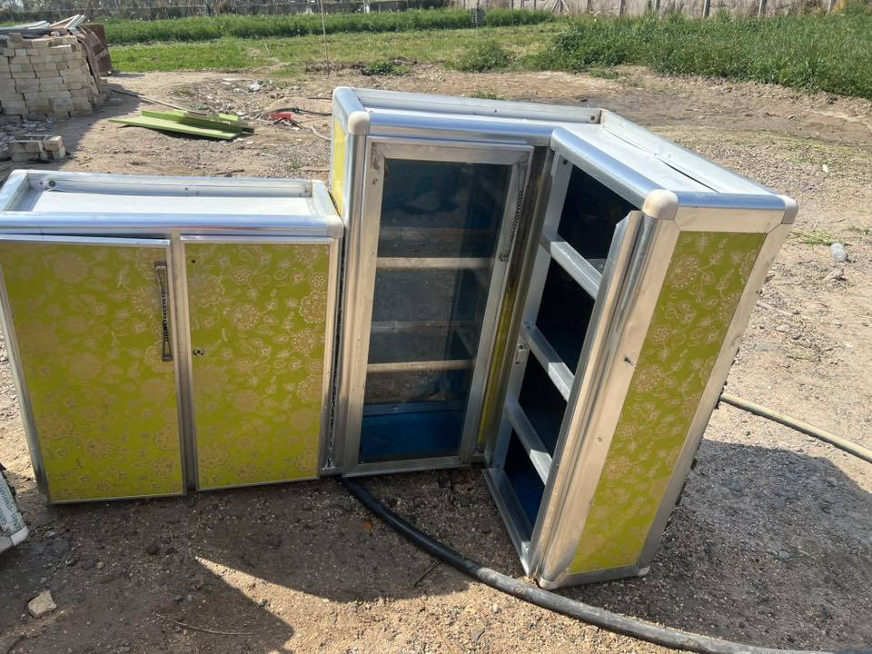 كاونتر ألمنيوم للبيعً نضيف عوزه ترتيبات بسيطه السعر خاص او الاتصال ع الرقم *********** مكاني بابل الحمزه الغربي
