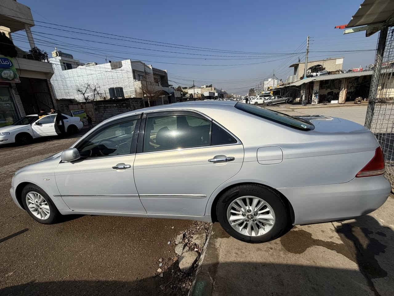 بەناوی خودای گەورە 
زانیاری تەواو بخوێنەوە ئەوکات مەسسج بکە تەنها بۆ فرۆشتن ئاڵوو گۆڕ ناکەم بە هیج قەرزوقیستمان نییە کراون واتە شاهانە موس موس موس  ناوزەرد ٢٠٠٥گێڕ مەکینە گەورە واتە١٨٢ ڕەنگ بەحری جوانی بێ شوخت و جاڵ ٢دوگمە شاشە کوشن کارەبا سوکان کارەبا کامل جاهیز کراو واتە سایەقی دەوی تەواو تەبرید سارد +گەرم مەزبوت جامی هەڵگیراوە ئاو دا نایەت  بەشەرت برێکی برسراوە  مەجموعە سوکان لێگزز بێ کێشە جوار تایەی لۆک ٥ڕۆژە بەسراوە سپێری دانەگیراوە ڕۆنی مەکینە و گێڕ و ئەکسل گۆڕاوە  گێڕ و مەکینە و ئەکسل بەشەرت  سەیارەک سەقفی وەک شوشەیە بێ شوخت بێ جاڵ  بێ دەعم بي لێدراو ڕەسمی سۆنەری دادەنێم بەس شوێن موس بۆیاخ بەشەرتی ١٠٠٠سۆنەر  ماڵی دۆستە سەیارەکە لە سەیسادقم سعری فرۆشی ٥٩گەڵا زۆر زۆر زۆر زۆر کەم مەجالی تێدایە  تێل مەکە بڵی هەیە بە ٥٠و ٥٢ ڕەحمەتت لێبی زم *********** فایبەر +واتس ئەبی لەسەرە دایم ئیش دەکەم ❤️
