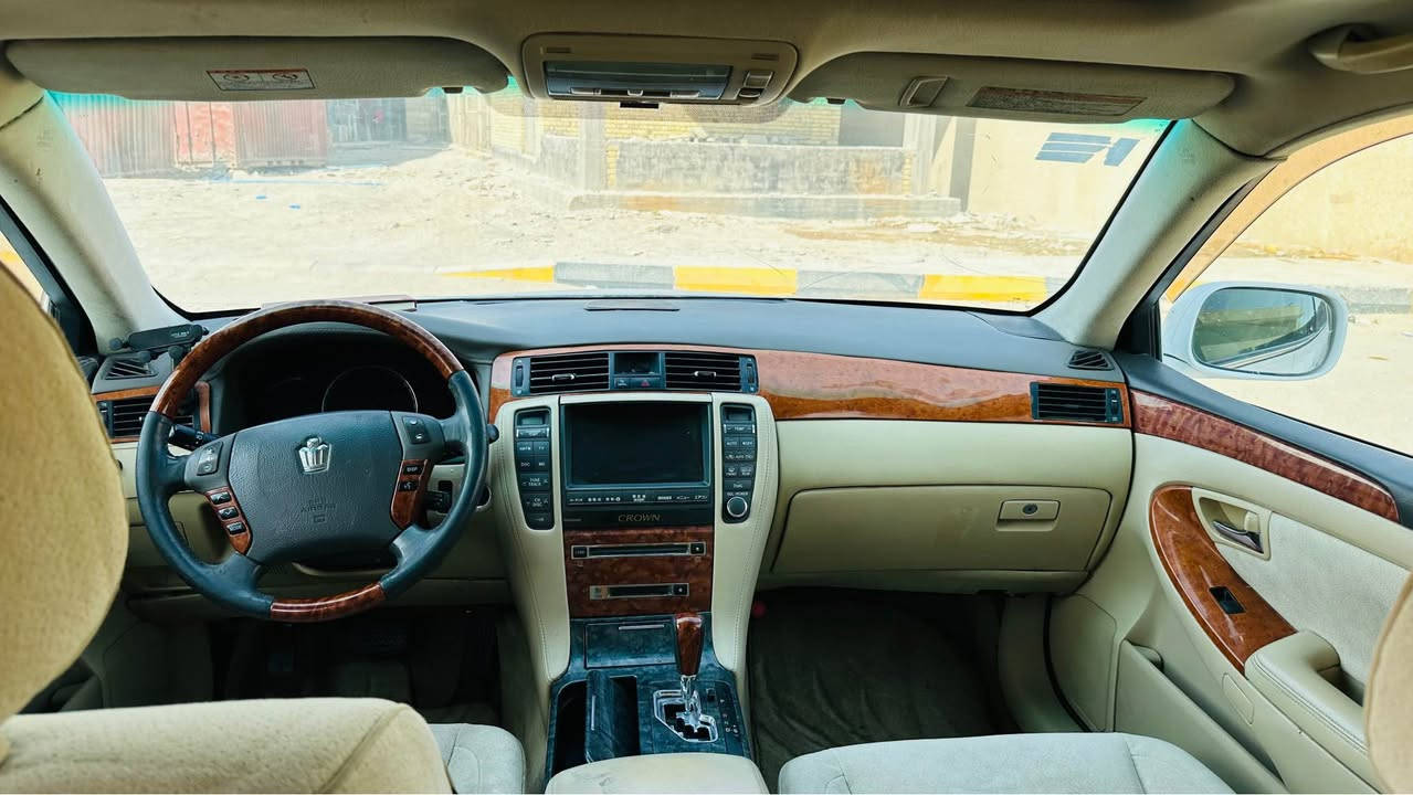 السلام عليكم شاهينة ٢٠٠٣ قرار ٤٨السيارة تسجيل جديد تحويرة جديدة منضومة تبريد جديدة رقم بصره دولي بيها حادث مئشر علية بل أحمر والباقي كفالة دشبول جديد شغل درجة أولى السيارة مستعجل عل بيع مكينة وكير نص عمر السعر ١٣٠ وفلوس المكينة ينزلن من سعرها مكانها البصره الزبير *********** الزبير, البصرة
