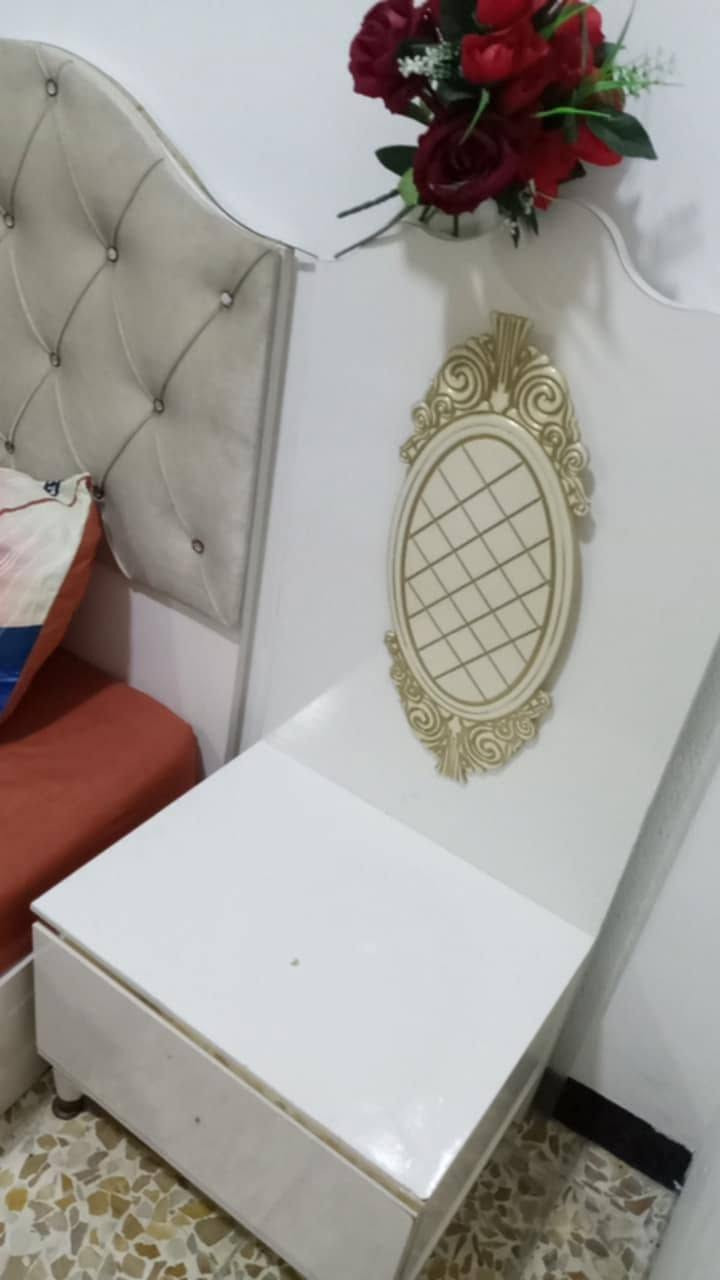 اسلام  عليكم 
غرفه نوم تركي للبيع 
نضيفه فول مابيها اي عيب 
8قطع موقعها موصل الرشيديه قطاع السادس السعر 525 وبيها مجال 
واتساب او اتصال 
***********
