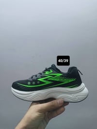 احذيه باله قياسات داخل منشورقياس 40.41يوجد جميع قياسات 39الى45 سعر قطع...