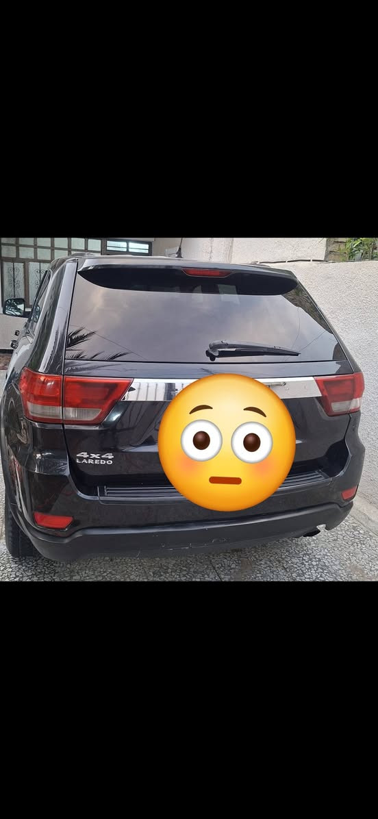 السلام عليكم جيب موديل ٢٠١٢ وارد امريكي ضرر جاملغ خلفي عكس السائق بجم كبس حدادية جديدة كير مكينه كفاله حجم المحرك ٣٦٠٠ رقم بغداد بأسمي تحويل مباشر السعر ١٥٥ بيه مجال حك الجيه رقم الهاتف ***********
