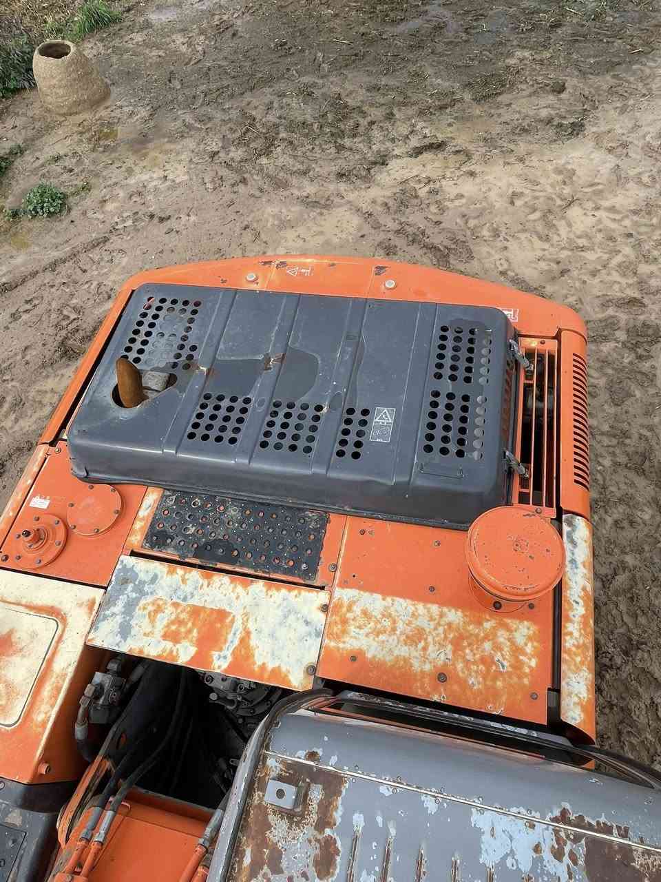 سلام عليكم حفاره زت للبيع موديل 2005 رقم واسط مامفتوح بيه كلشي وضع شركه بلاديه ***********
