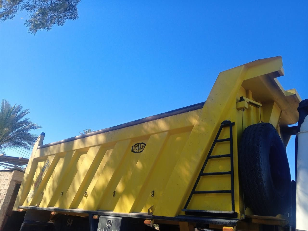 السلام عليكم بدي سكس تفصال جديد للبيع ***********
