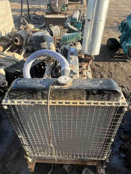 سلام عليكم مولد دايوا كامل للبيع راس توليد ١٠٠ محرك شغال ونضيف راديتر جديد دينمو وسلف جديد المكان كوت للأستفسار الأتصال ع الرقم 
***********
***********
