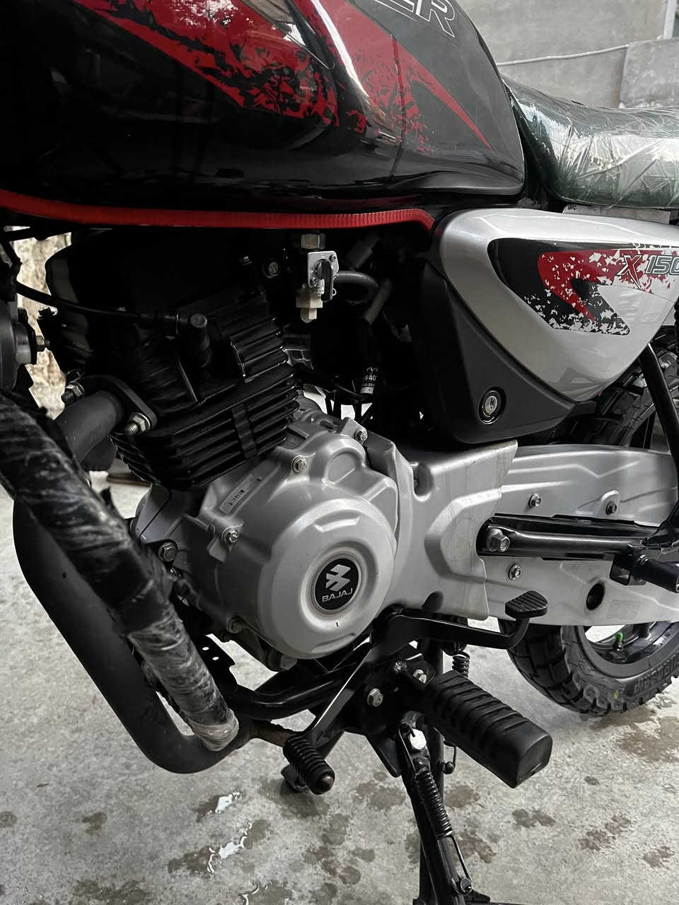 بوكسر للبيع 2023 جبلي ماشيه 21 الف مكفوله من كلشي برغي ممفتوح بيها دراجه بعدها جديده مرقم بغداد نكليزي بأسمي مكاني بغداد غزاليه رقم ***********
