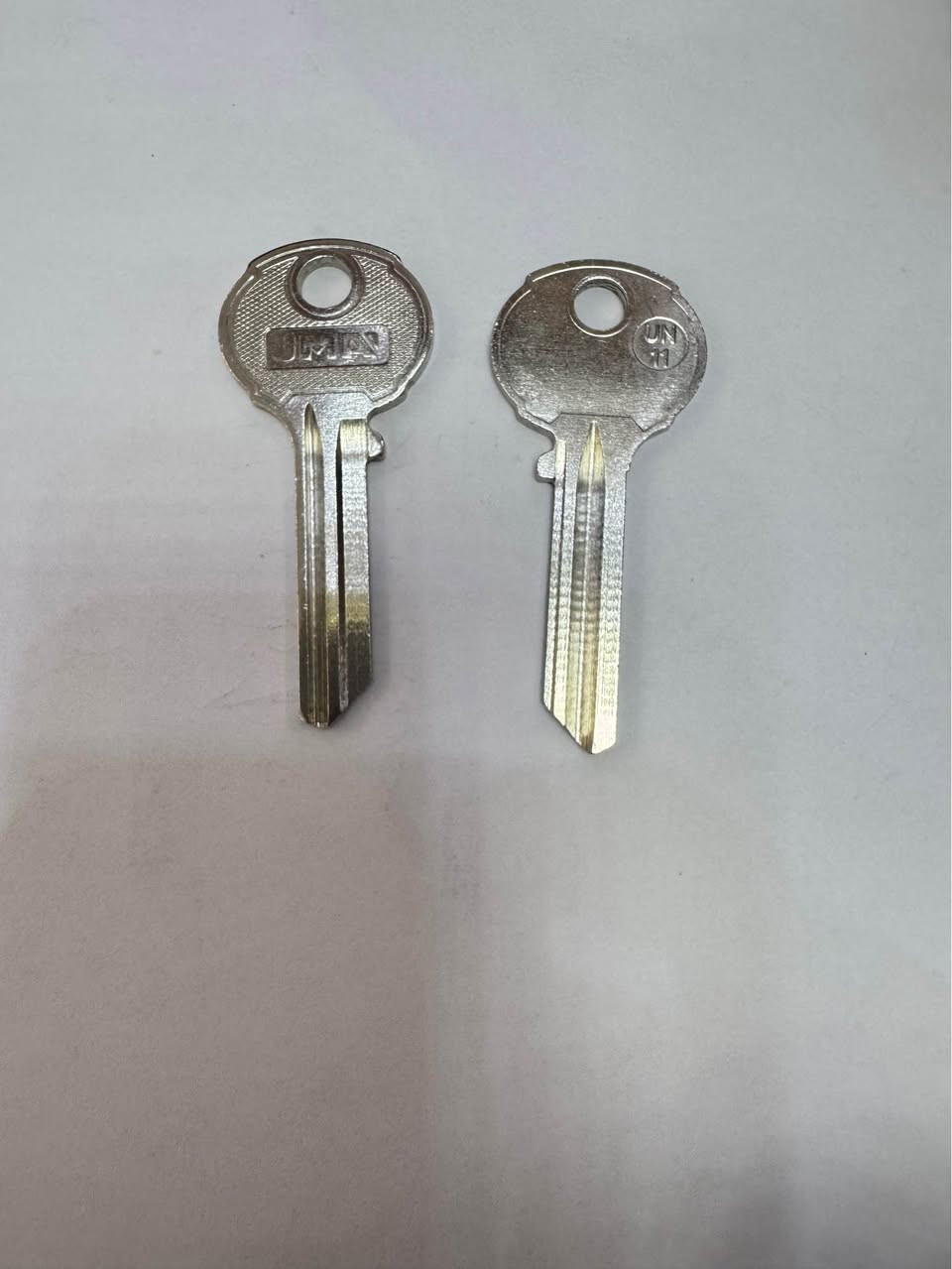 -مجموعة مفاتيح اسباني منوع شركة jma

🔑 حارث البغدادي للمفاتيح والريمونتات  ومكائن قص المفاتيح
✅ البيع بالجملة والمفرد
أسعار مناسبة وجودة مضمونة وخدمة توصيل سريعة.
للاستفسار❗️❗️وتساب
(0770451289)
العنوان ❗️❗️بغداد شارع الرشيد مقابل سوق الصفافير Colombo, Sri Lanka


**إذا كنت صاحب هذا الإعلان وتريد حذفه لأي سبب، رجاءا أرسل رسالة إلى الدعم الفني**