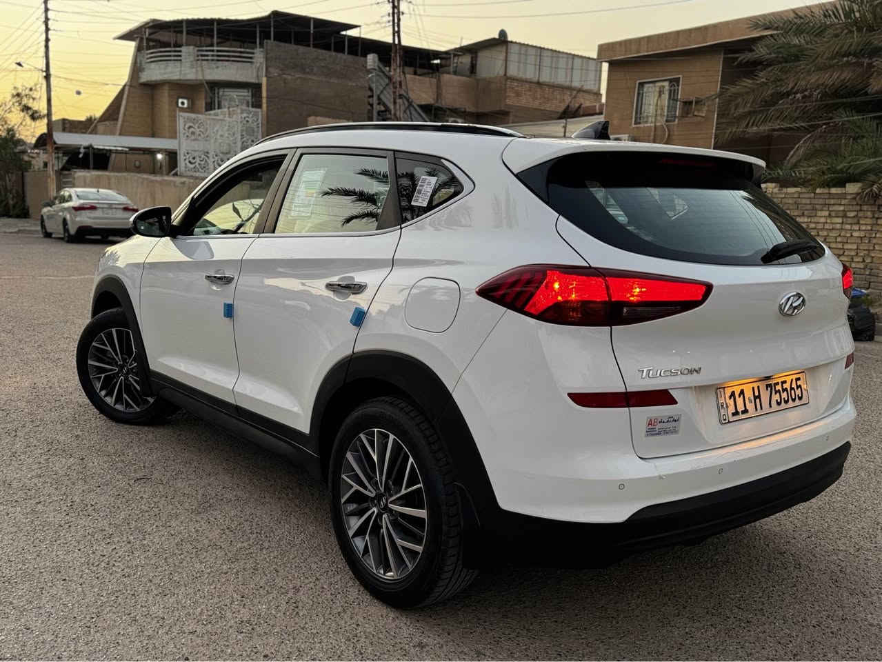 السلام عليكم
للبيع توسان 2019
خليجي وكالة الگاصد
مكفوله كفاله عامه 
ماشيه 32 الف كيلو حقيقي 
فول مواصفات 
بنراما 
كرسي كهرباء
بصمه 
جلد 
شحن واير ليس 
حساس امامي خلفي 
سبير منازل 
السياره بعده بحالة الوكاله 
بدون اي ملاحضات ولا اي نقص 
مكاني بغداد حي الجهاد
*********** بغداد, العراق
