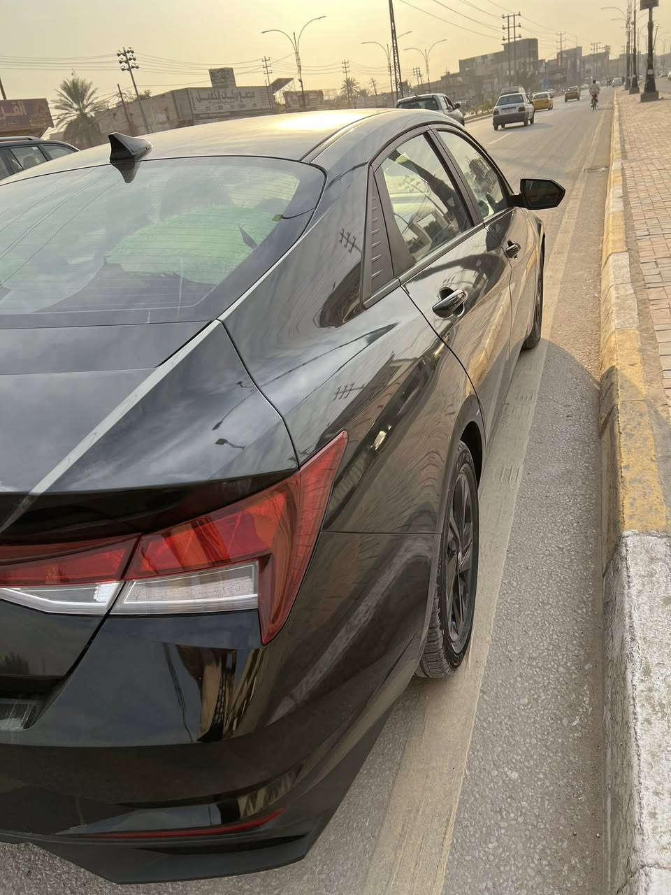 سلام عليكم الانتره 2023 وارد امريكي حادث جاملغ جهت سايق وبنيد تبديل وباب سايق كلير من امريكه شواصي مكفوله وبلعراق دوسه جوه باب خلفي عكس سايق نطعجت ما مصلحه عله وضعها وباقي مكفول كير مكينه 2000 دوش مكفولات ماشيه 55 الف رقم بغداد بسمي مداور ثاني يوم 
مواصفاتها 
1_بصمه تشغيل عن بعد
2_رادارات توقف ذاتي 
3_مثبت سرعه
4_تحديد مسار ومثبت ستيرن
وباقي مواصفات الانتره امريكي معروفه 
رايدها _141_وبيها مجال 
عنوان_بغداد
رقم هاتف_*********** متوفر واتساب
