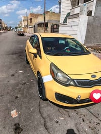 كيا ريو موديل 2013 وارد امريكي ضربتهة بجم واصلا للشاصي شي قليل كلش طاب...