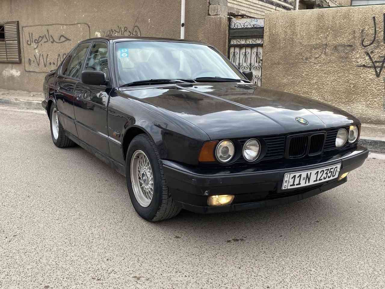 سلام عليكم للبيع بدون مراوس بدون اقساط
525 اصل تكمه وسنويه 
موديل 92 
كير اوتو بدون حادث قوي 
كهربائيات كلها شغاله وع البلاد 
تبريد شغال وباد كلش 
كير ومحرك جدد 
فتحه سلايد طكتين 
رقم انكليزي جديد سنويه ل2030 هزه جديده
داخل جلد ام كهرباء صاج اسود ستيرن كهرباء جعمقه كهرباء سترين صاج
مري فصل تلفون دبل ايرباك دبل كمبيوتر 
فول مواصفات وترايها كلش حلو ومابيها نقص 
السعر 54 وبي مجال مكاني بغداد السيديه 
***********
