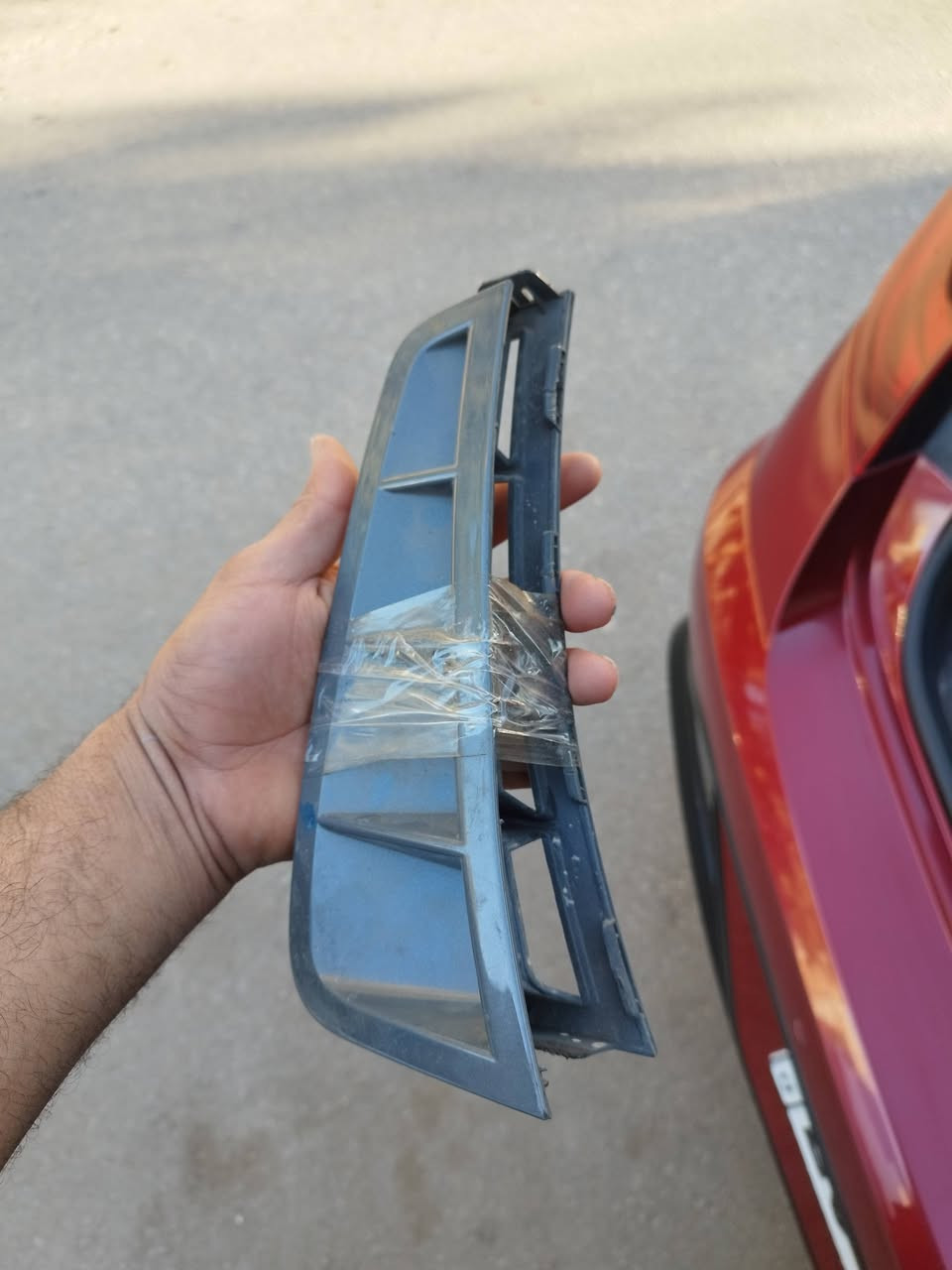 السلام عليكم 

غراض سوناتا للبيع مديل 23 لمتدد/ ***********
