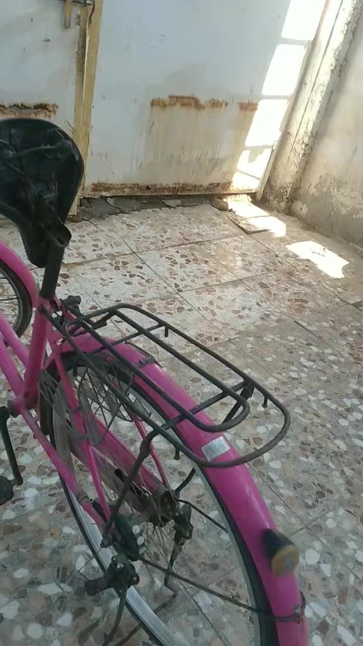 السلام عليكم 
باسكل للبيع جديد مابي نقص بس صينية المكان طويريج وراء الإطفاء السعر 90 وبي مجال قليل وهذا رقمي ***********
